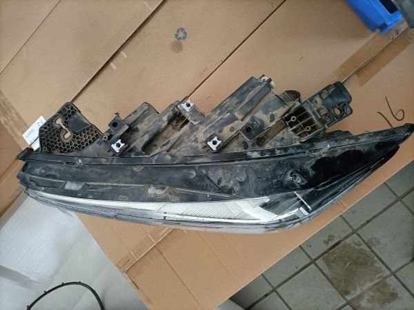 零部件大灯质量鉴定